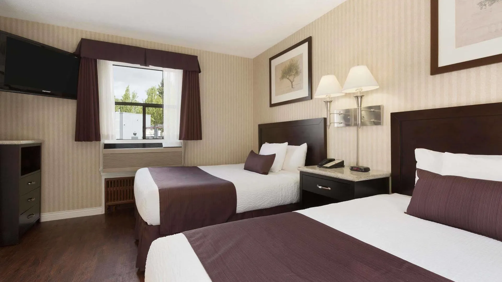 Days Inn By Wyndham Vancouver Metro