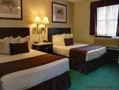 Hotel Days Inn By Wyndham Vancouver Metro