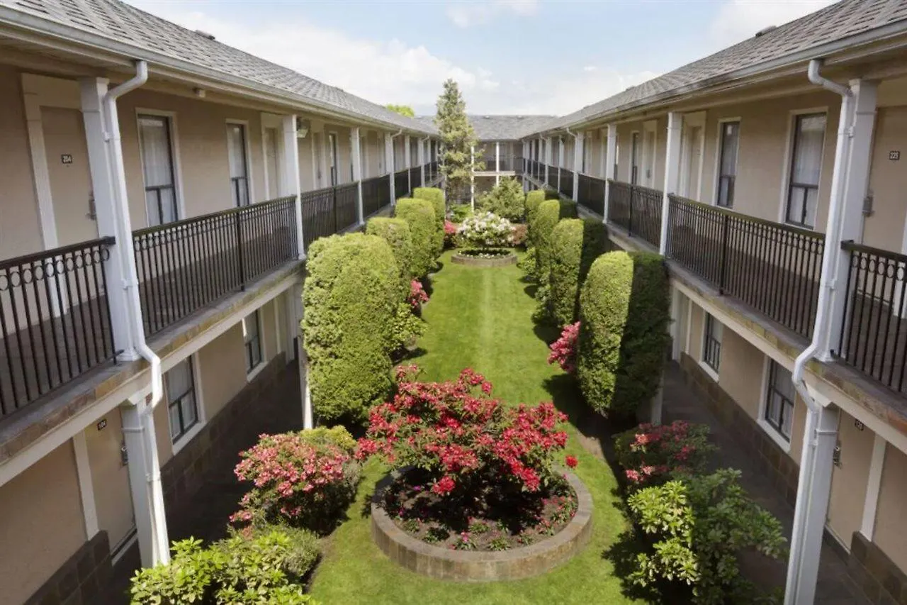 Days Inn By Wyndham Vancouver Metro 酒店