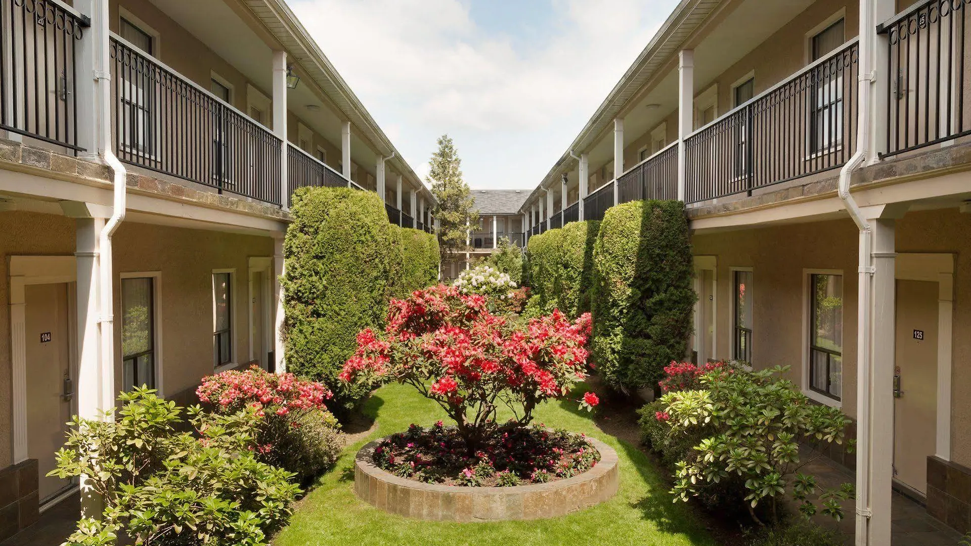 Days Inn By Wyndham Vancouver Metro 酒店