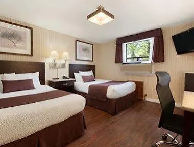 Days Inn By Wyndham Vancouver Metro 酒店