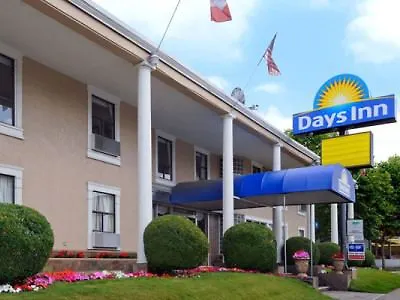 Days Inn By Wyndham Vancouver Metro 酒店